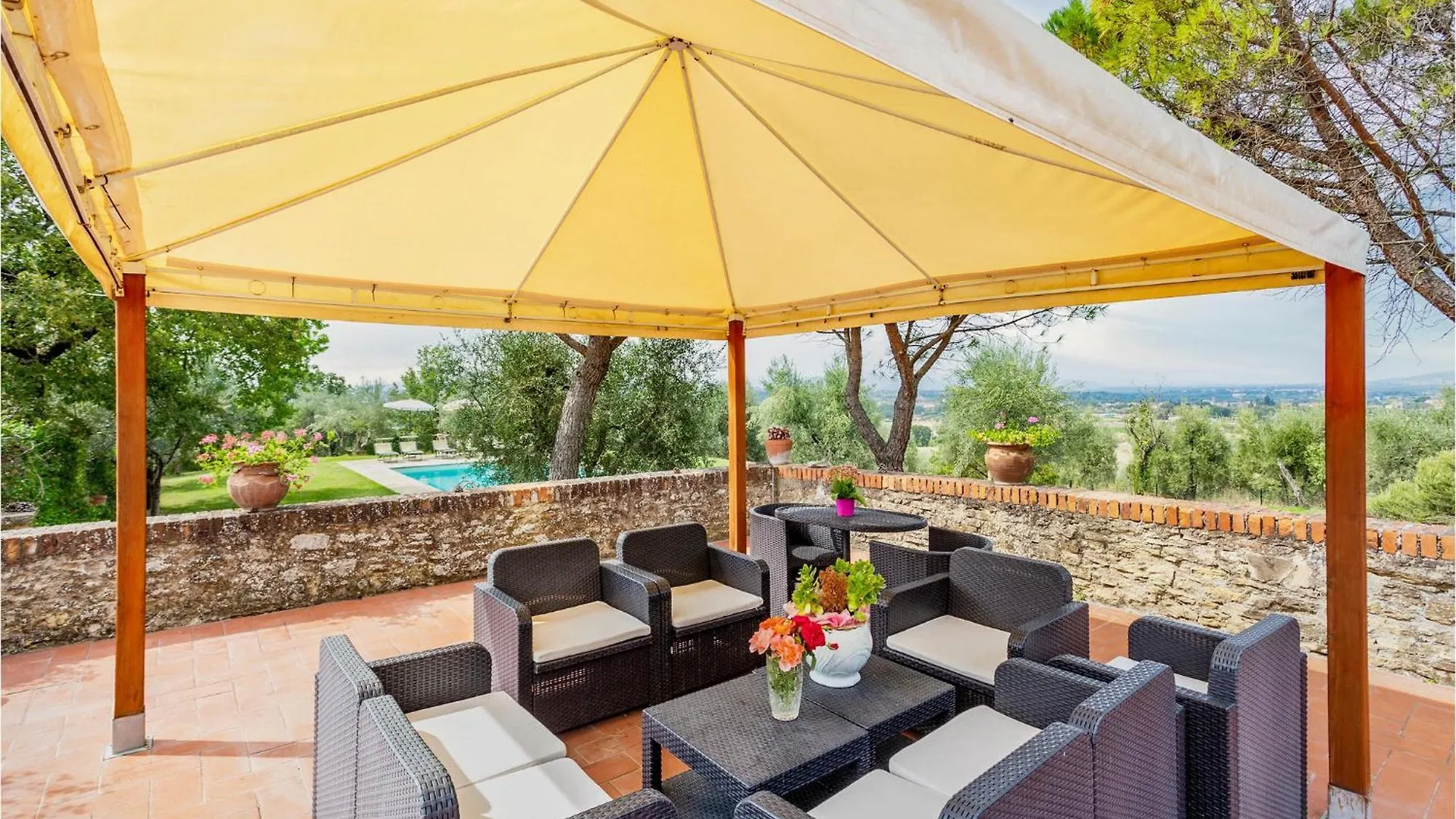 3 Bedroom Cozy Apartment In Ponte Alla Chiassa Ar Chiassa Superiore
