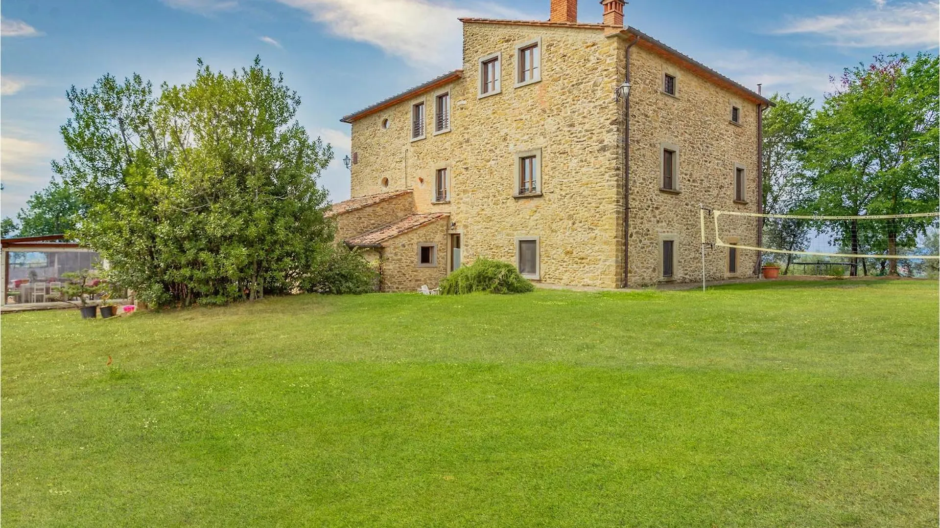 3 Bedroom Cozy Apartment In Ponte Alla Chiassa Ar Chiassa Superiore 0*,  Italie